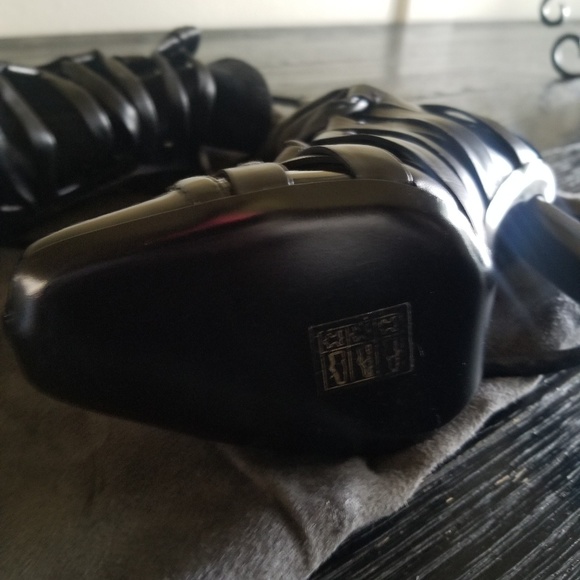 Booties - Picture 3 of 4